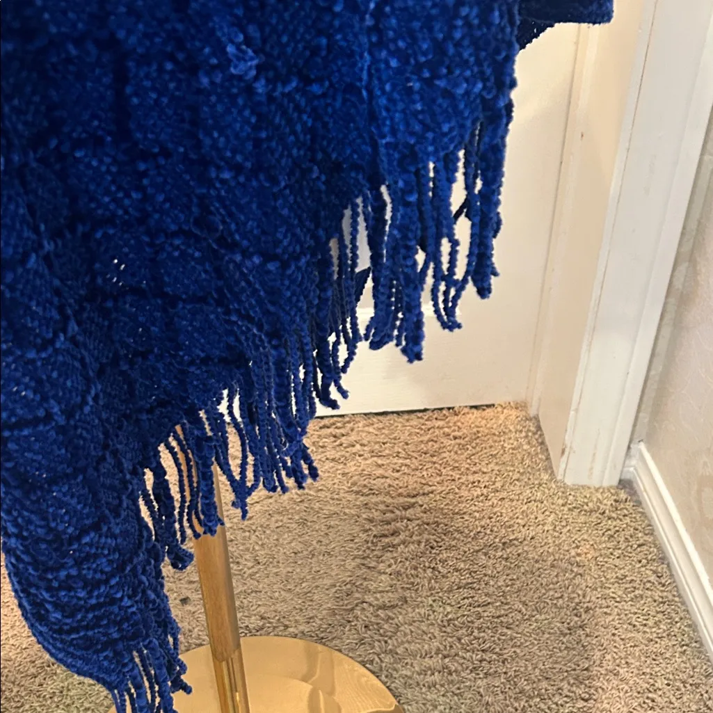 Source Unknown Navy Poncho with Faux Fur Collar - Image 4