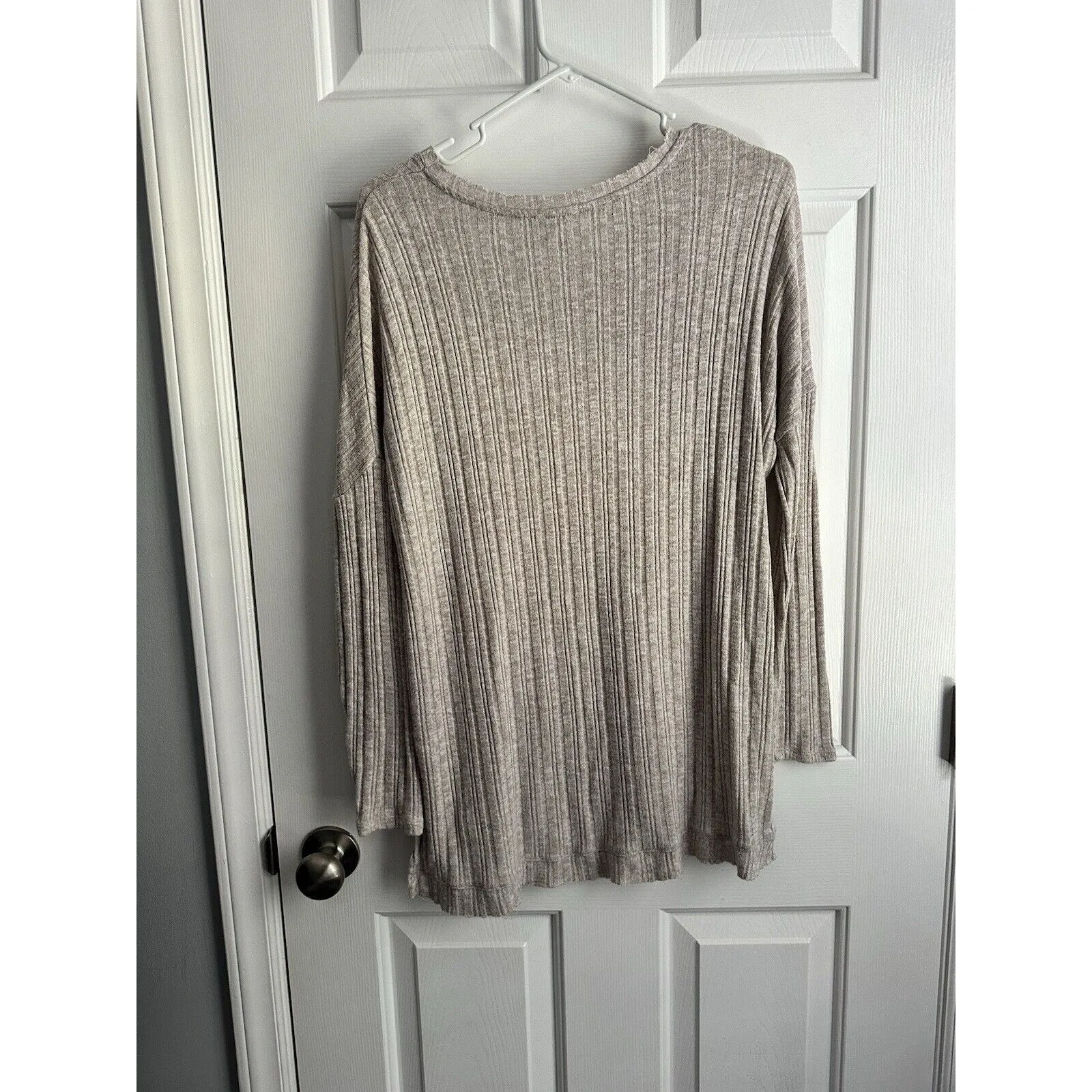 Anthropologie Top Womens Small Oatmeal Brown Knit Long Sleeve Akemi Kin Blouse - Image 4