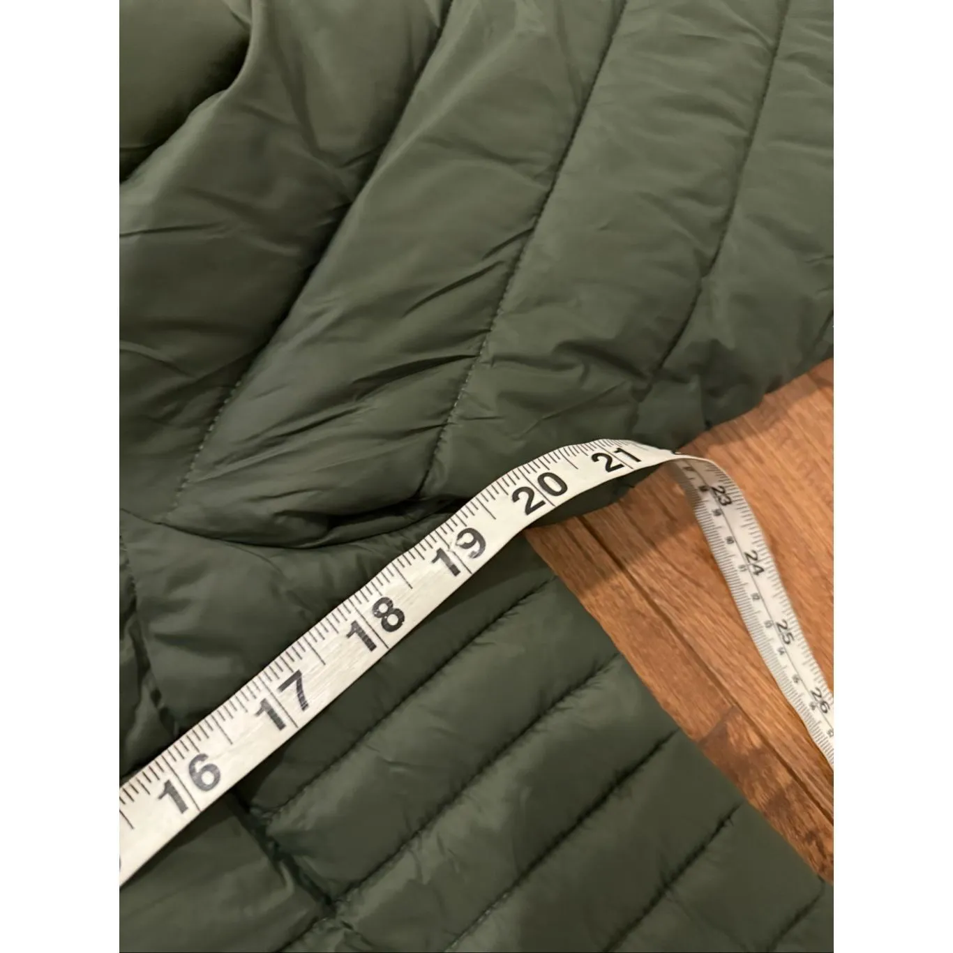 Lands’ End NWT Primaloft Olive puffer jacket with hood small - Image 10