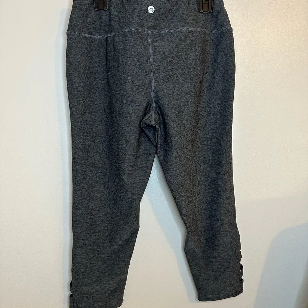 Apana Grey Capri Yoga Pants w/ Criss Cross Lower Leg Size Small - Image 5