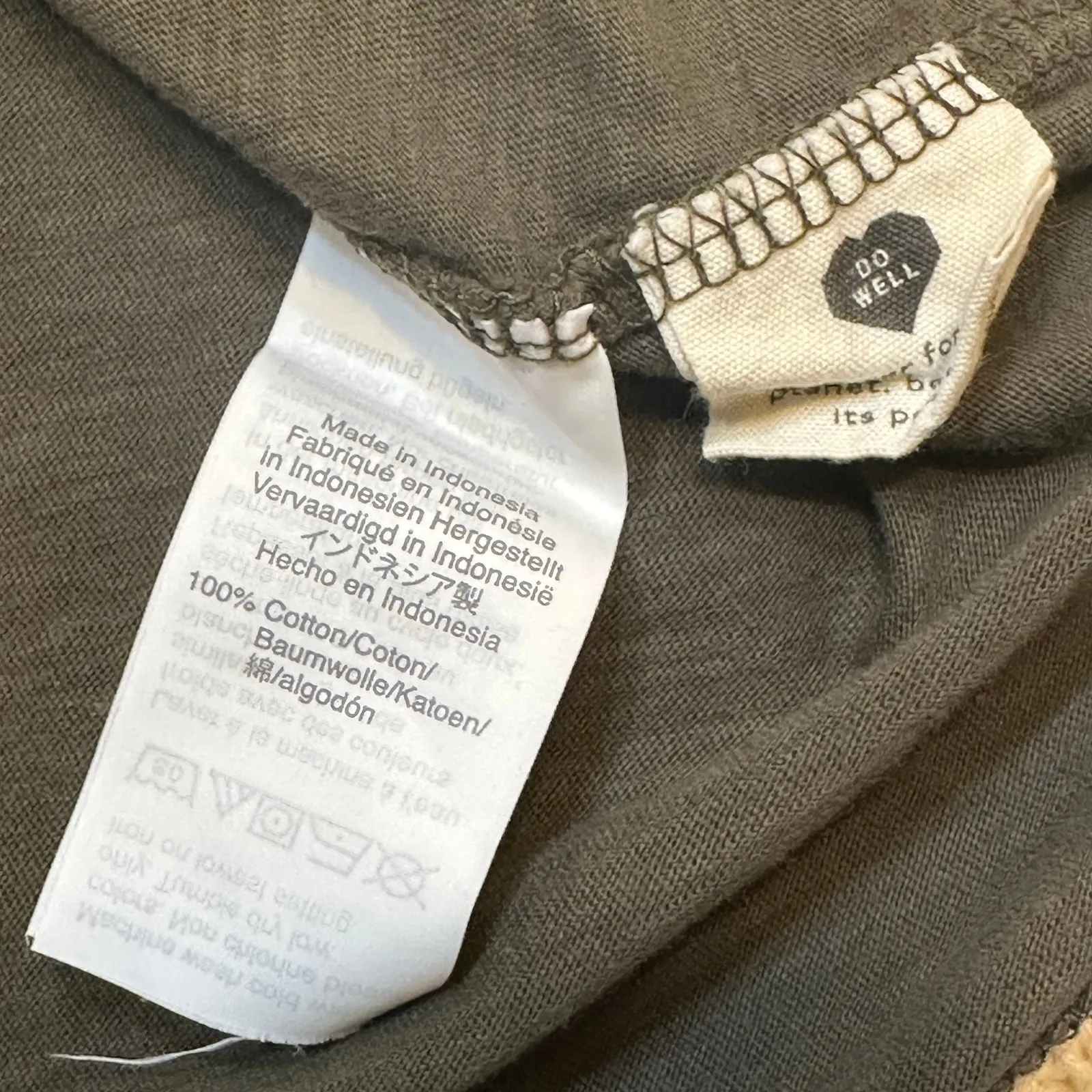 Madewell V-Neck Army Green Tee sz XS NormCore Basics - Image 4