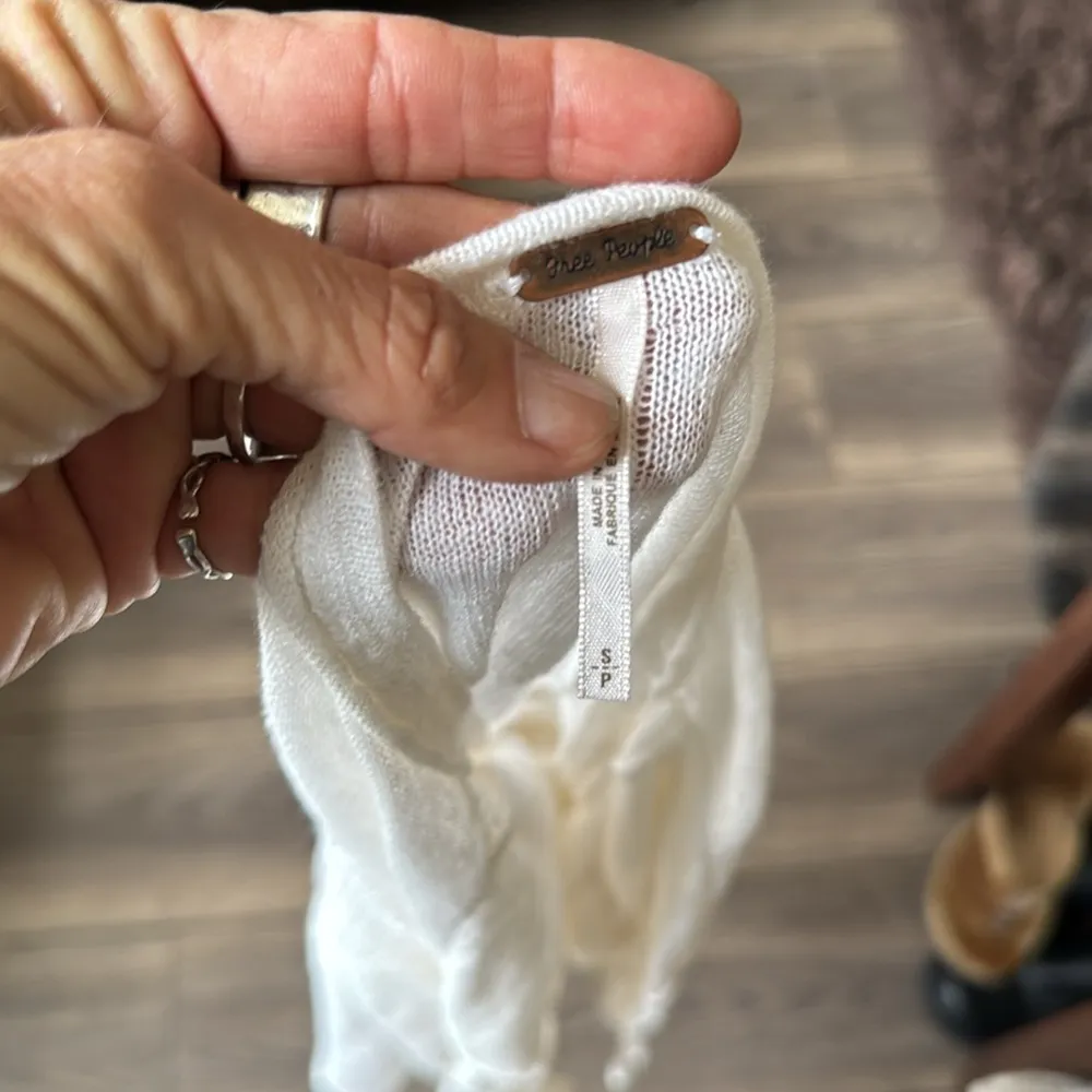 FP ‘Wild Horses’ Linen Blend Henley
Free People - Image 7