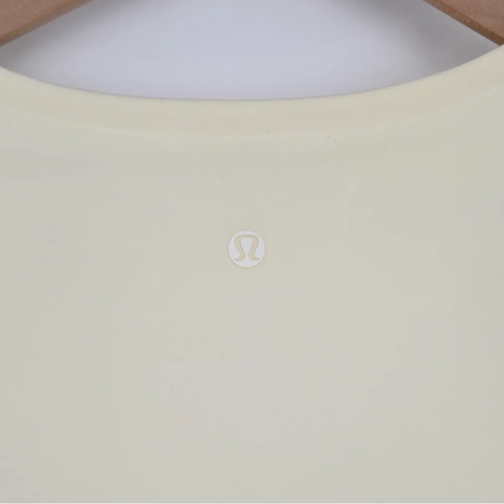 NEW Lululemon Pleat On Long Sleeve Top Crewneck Cream Women's 6 - Image 6