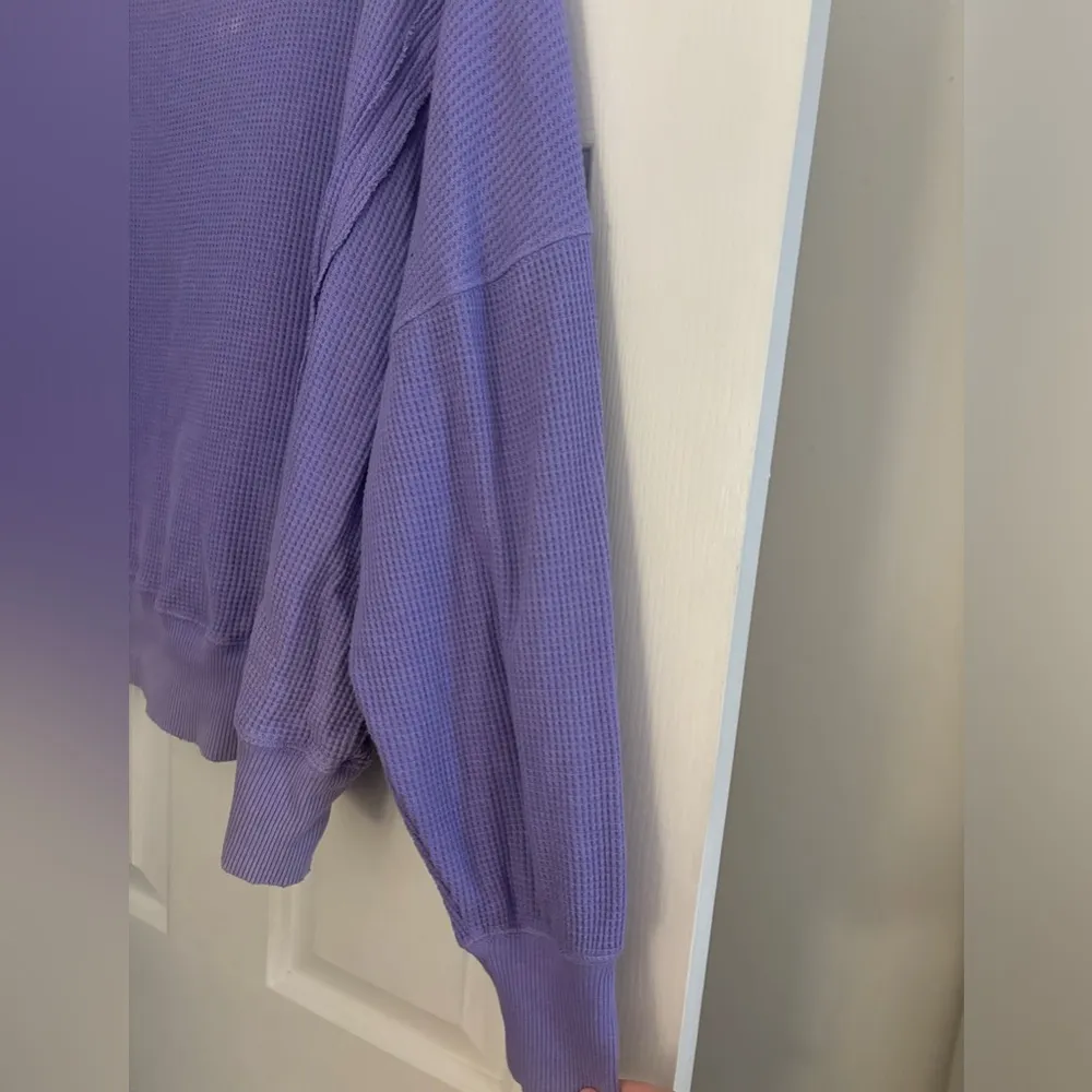 AE Crewneck - Image 8