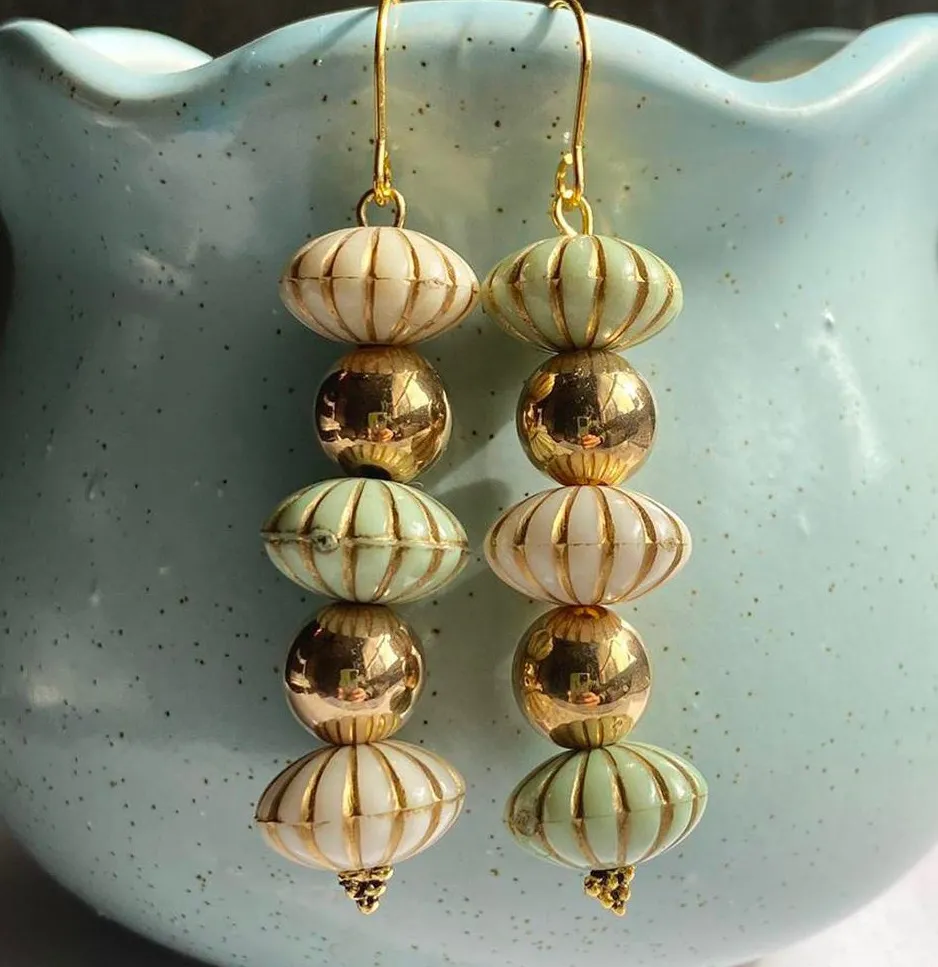 retro vintage style acrylic beads lightweight dangle earrings❤️ - Image 2