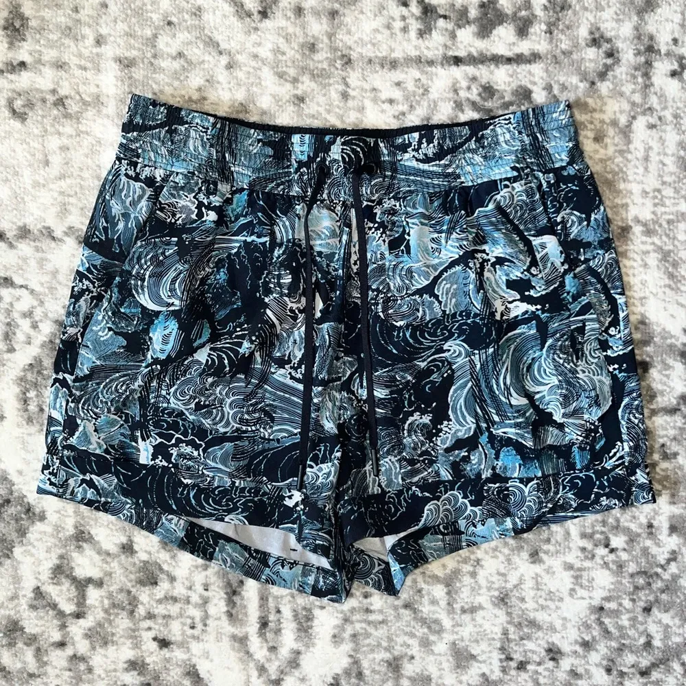 Lululemon Spring Break Away Short *4-way Stretch 3" - Image 3