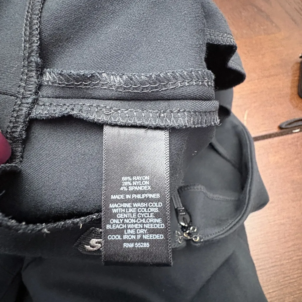 Express Elegant Dark Pencil Skirt with back slit size 2 - Image 4