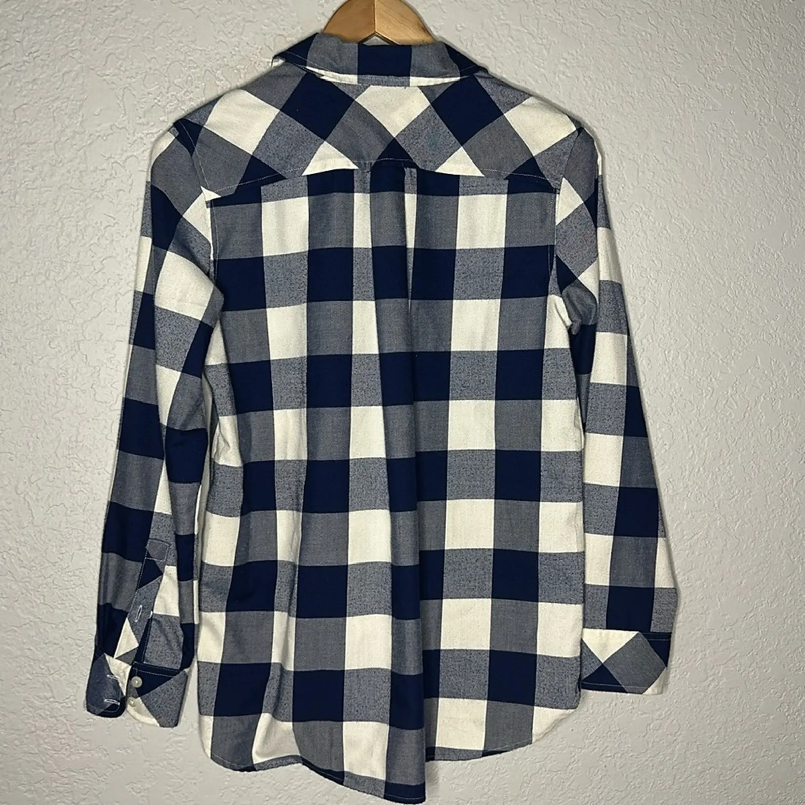 Vineyard Vines Navy Blue Check Button Up Shirt Farm Western Hayride Fall Cabin - Image 7
