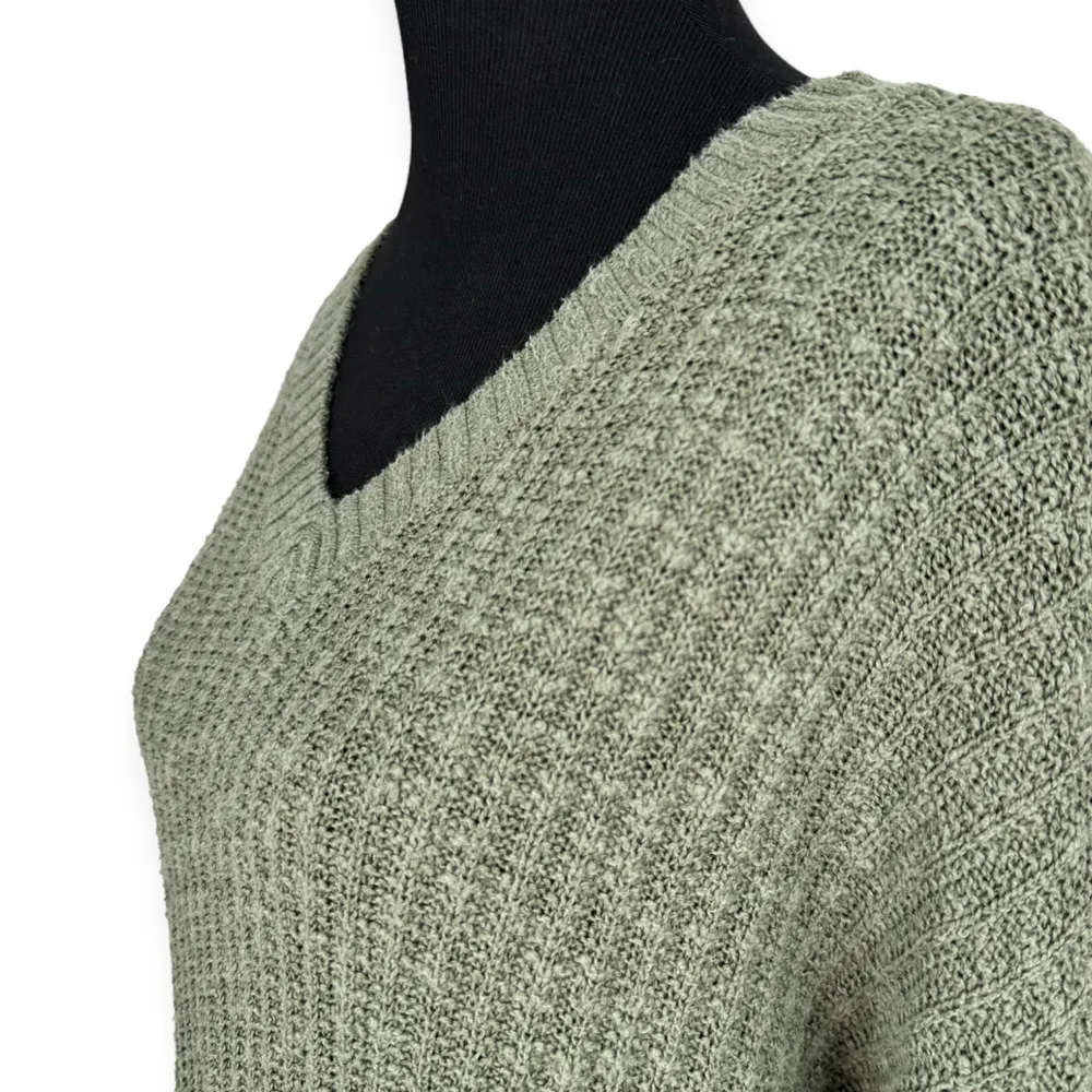 Hollister | XS | Sage Green Open Knit Ribbed Long Sleeve V-Neck Cropped Sweater - Image 4