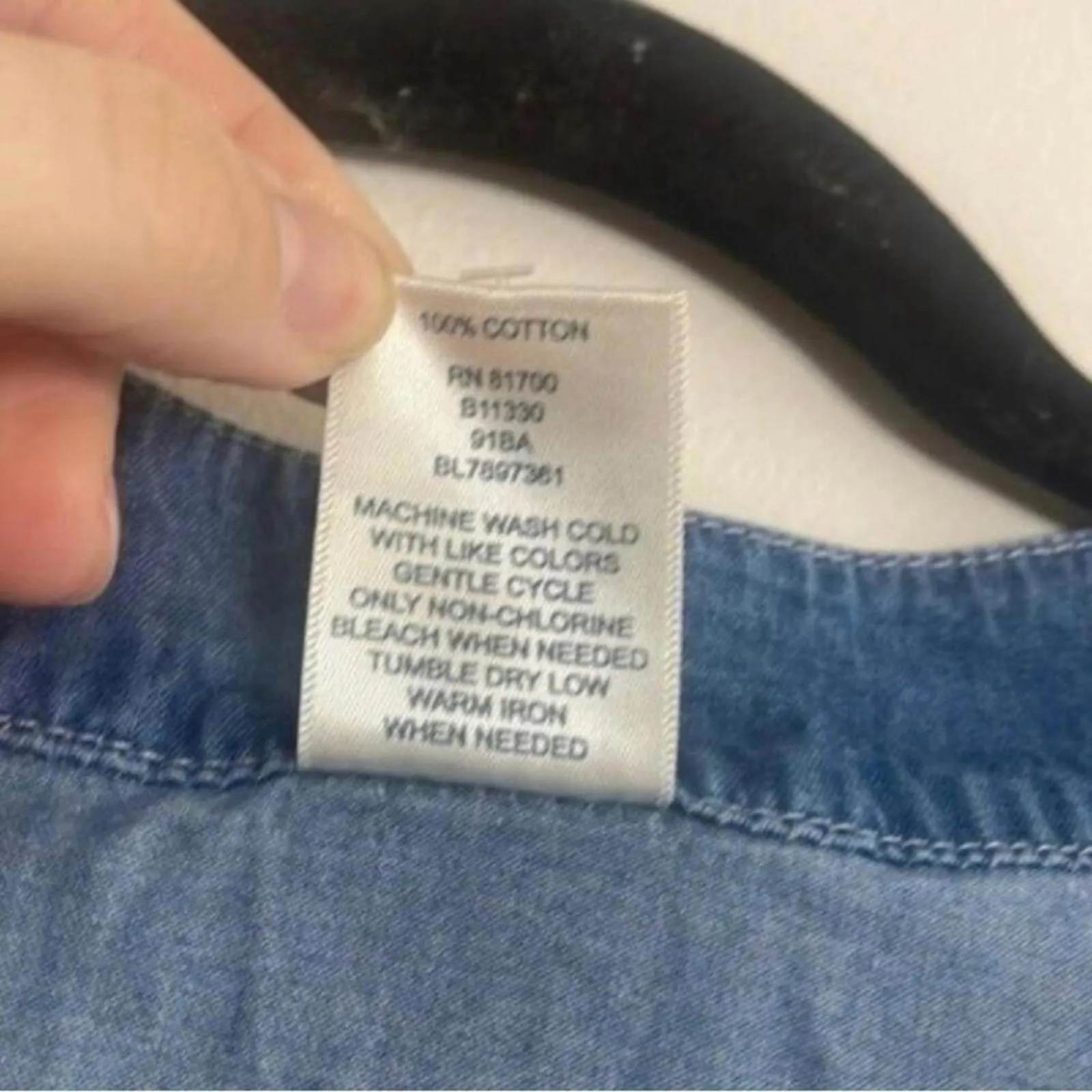 Blair 100% cotton denim chambray button up top blouse - Image 6