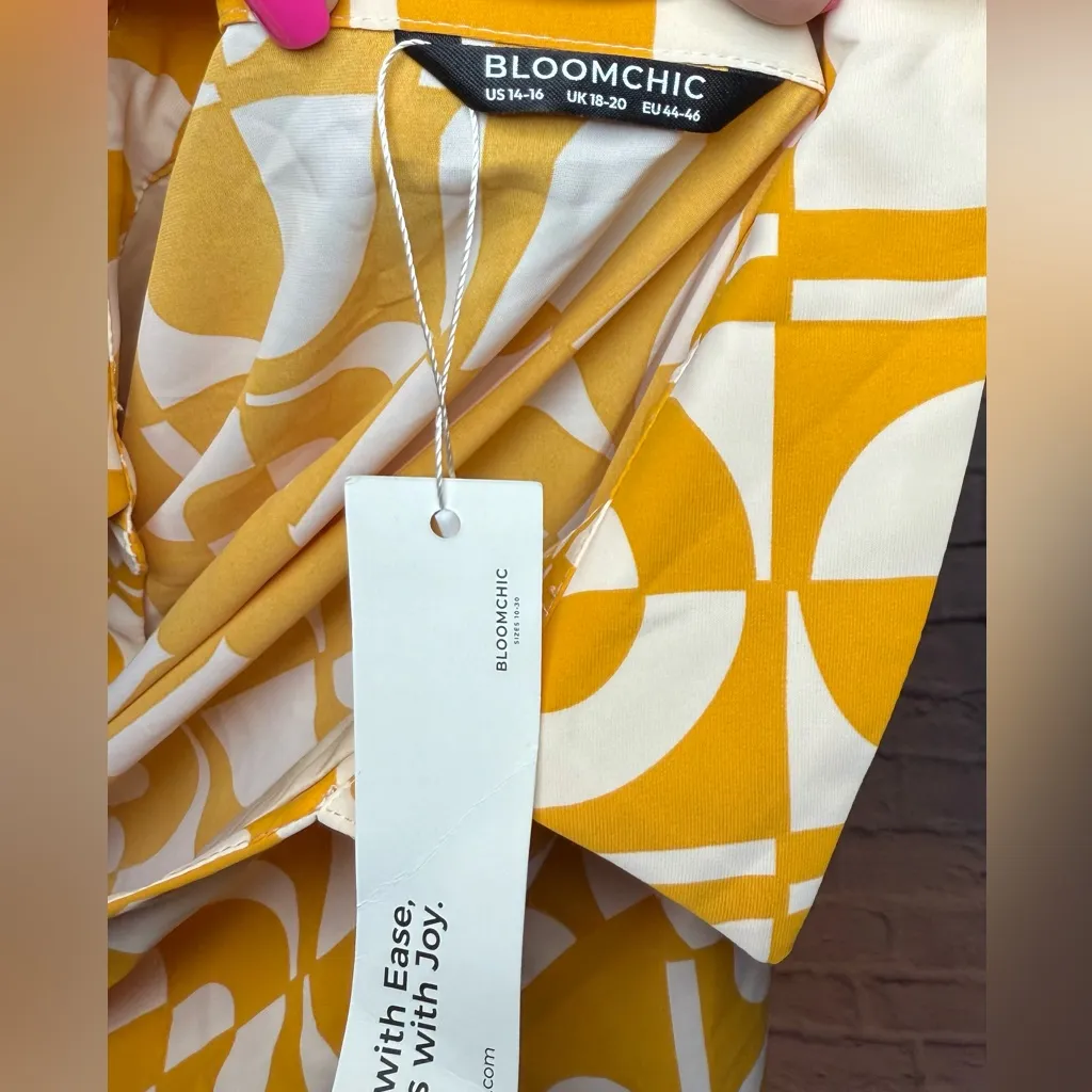 BloomChic Yellow and White Patterned Dress Size 14 - Image 3