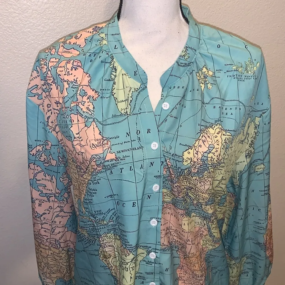 NWT Ladies Top Blouse Geography Map World Travel Theme Teacher Blue Size XL - Image 2