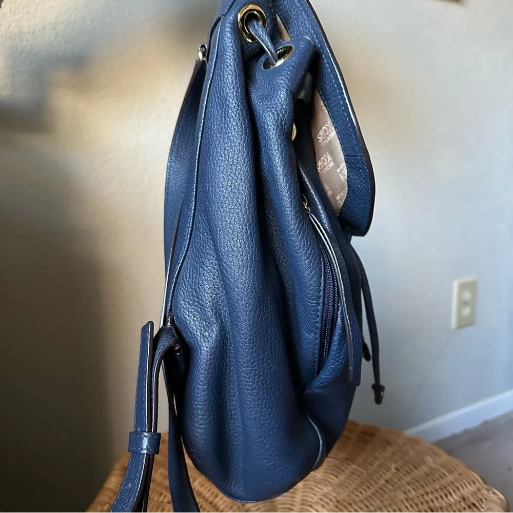 Riley LG Leather Backpack Navy - Image 6