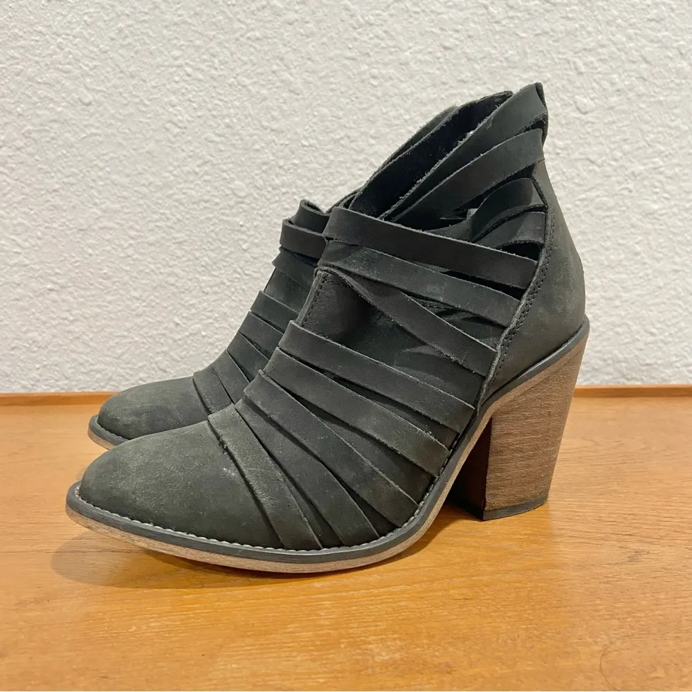 Free People Suede Leather Strappy Ankle Boots / Booties Women’s Sz EU 36 / US 6 - Image 6