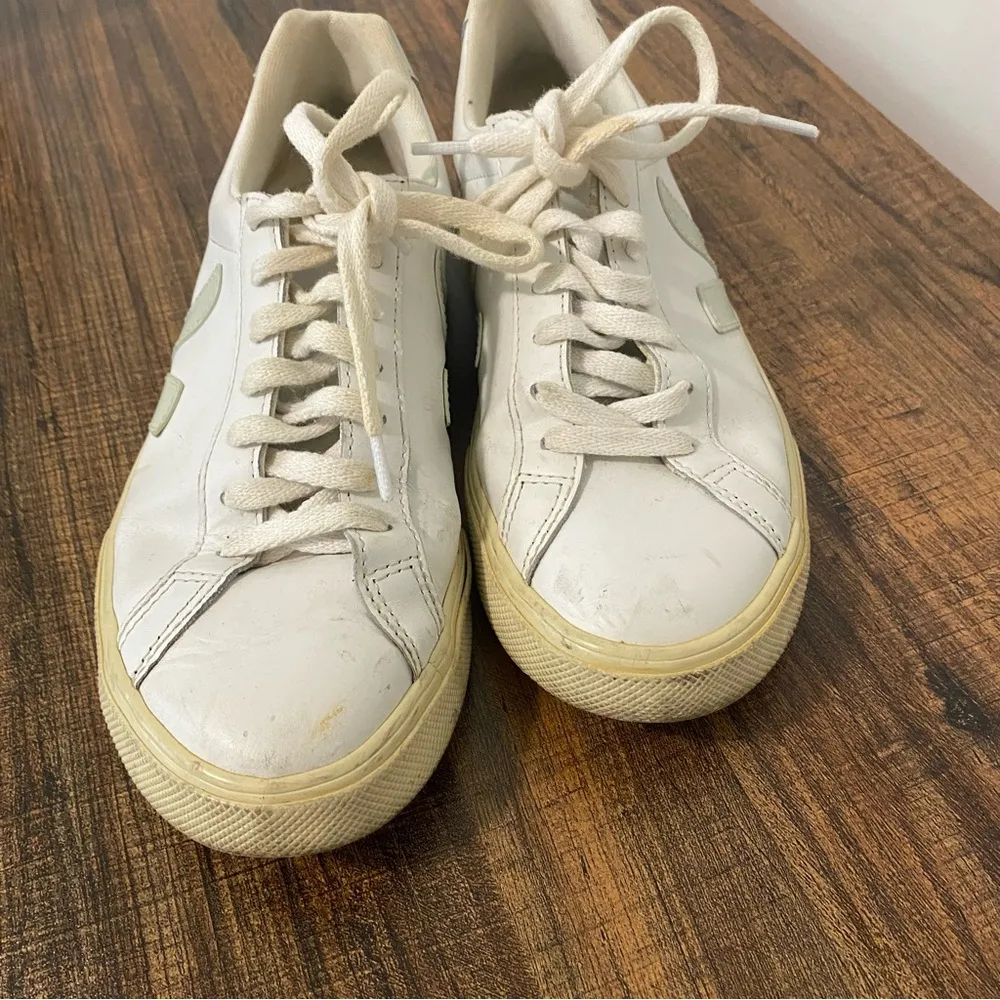 Veja White and Mint Green Sneakers size 7 - Image 4