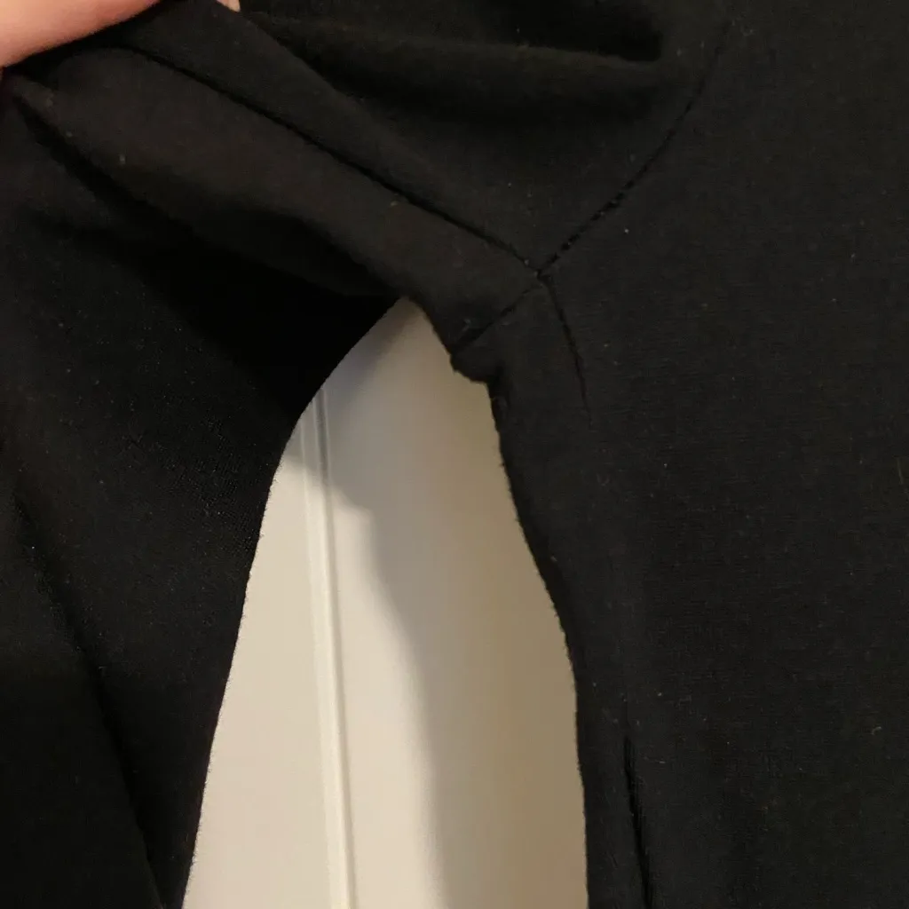 EUC Xhilaration women’s solid black thick knit zipper hem leggings medium‎ - Image 4