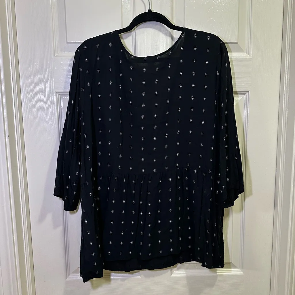 Old Navy Printed Peplum Hem Blouse Top Size XXL Black Cream V-Neck 3/4 Sleeves - Image 5