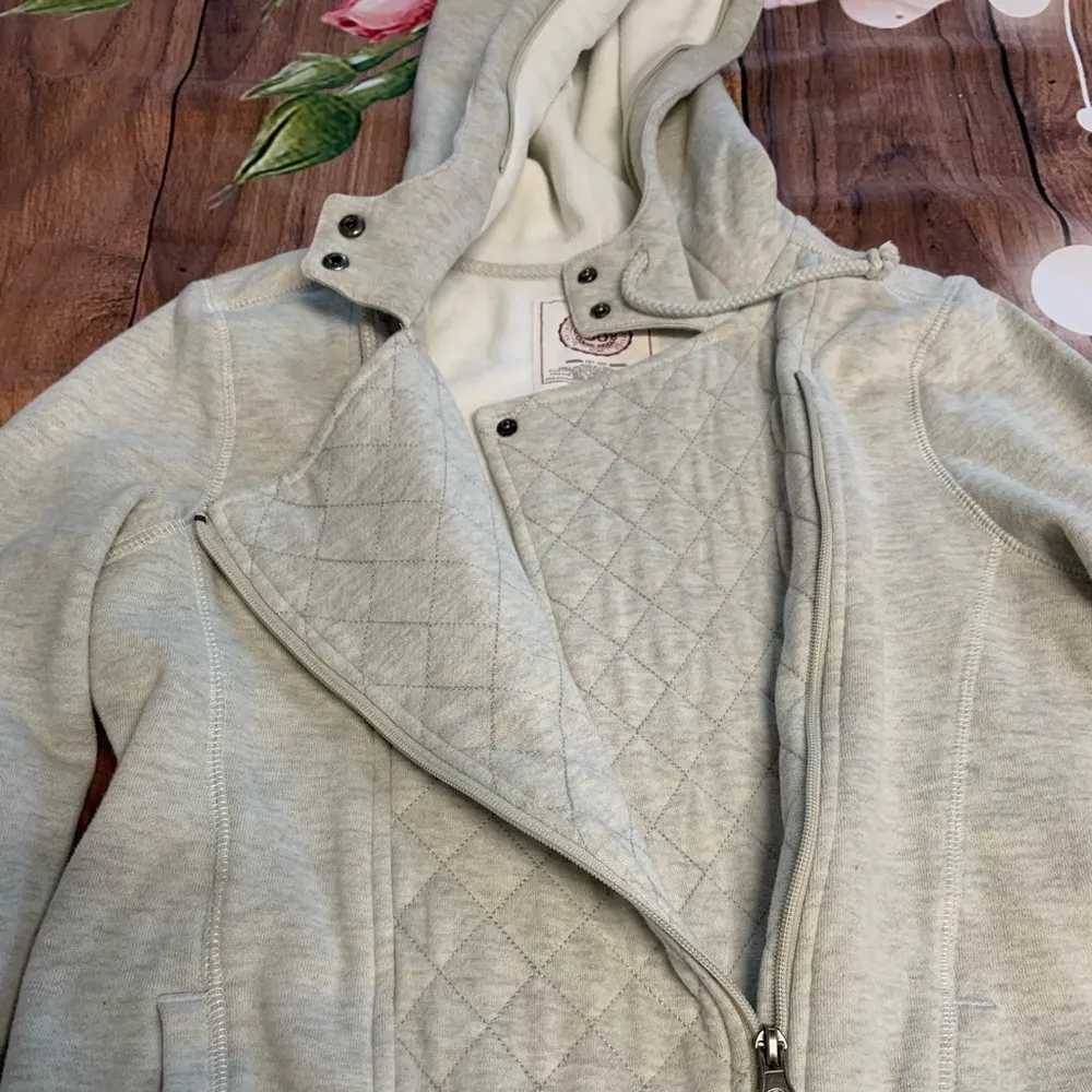 SO Diagonal Zipper Hoodie - Image 3