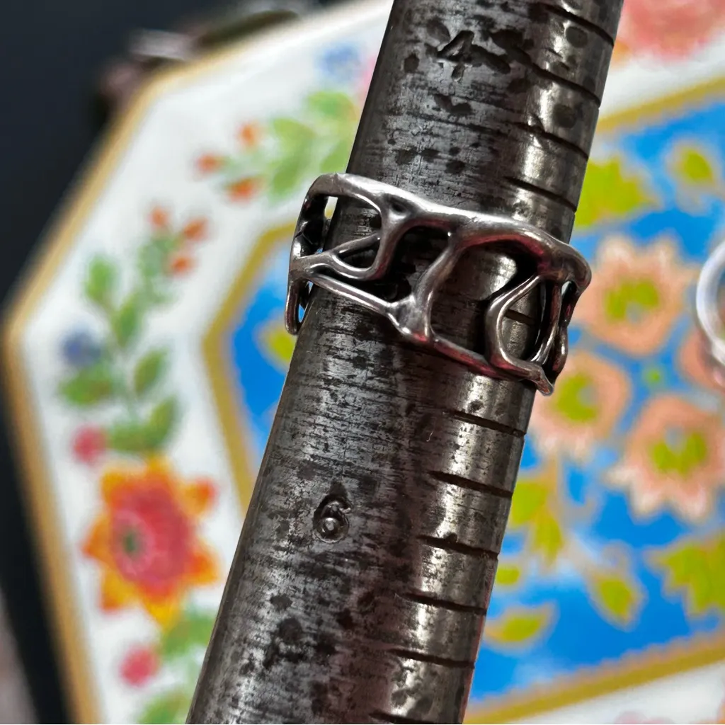 Bundle of 2 Sterling Silver Rings Size 5 - Image 6