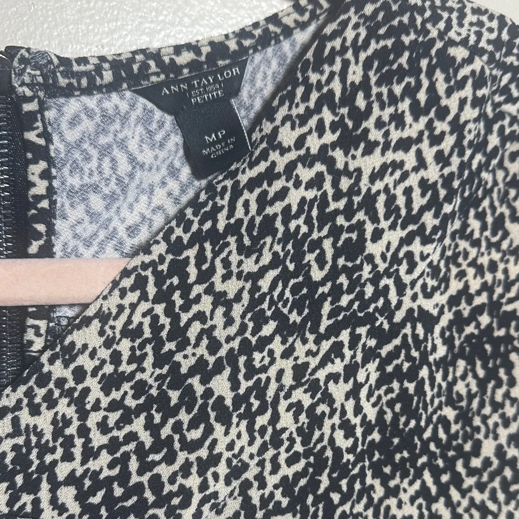 Ann Taylor Speckle Brown Black Career Top | Medium Petite - Image 2