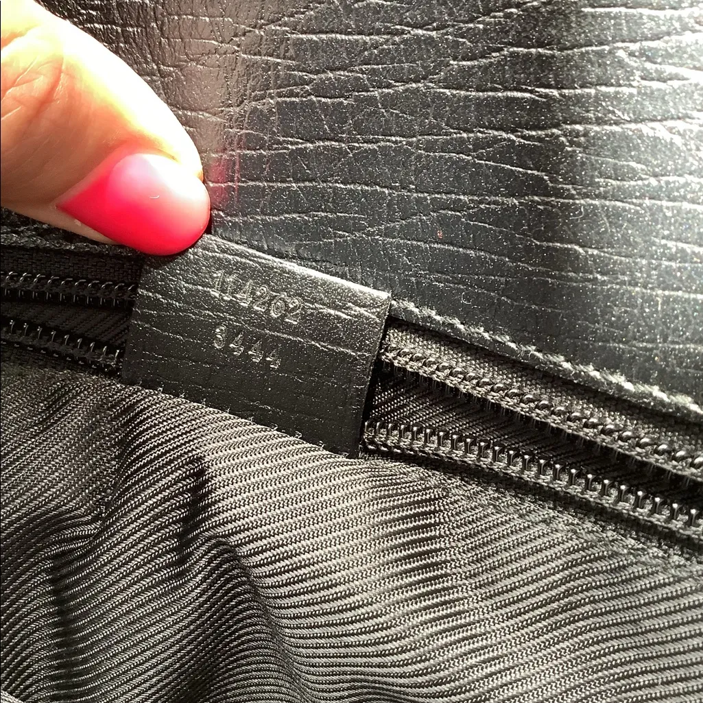 Unisex authentic GUCCI business bag -large ❤️💙 - Image 12