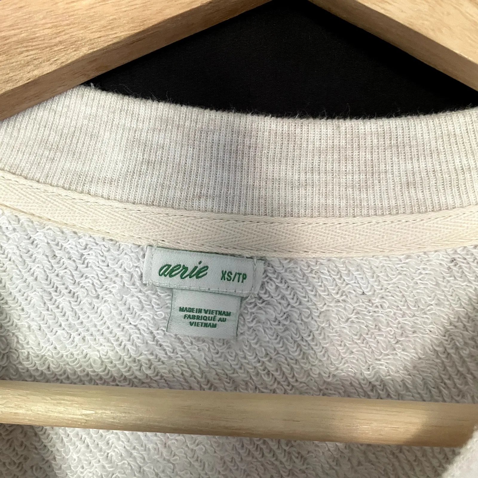 aerie cheetah print beige pink white patterned crewneck sweater women's size XS - Image 5