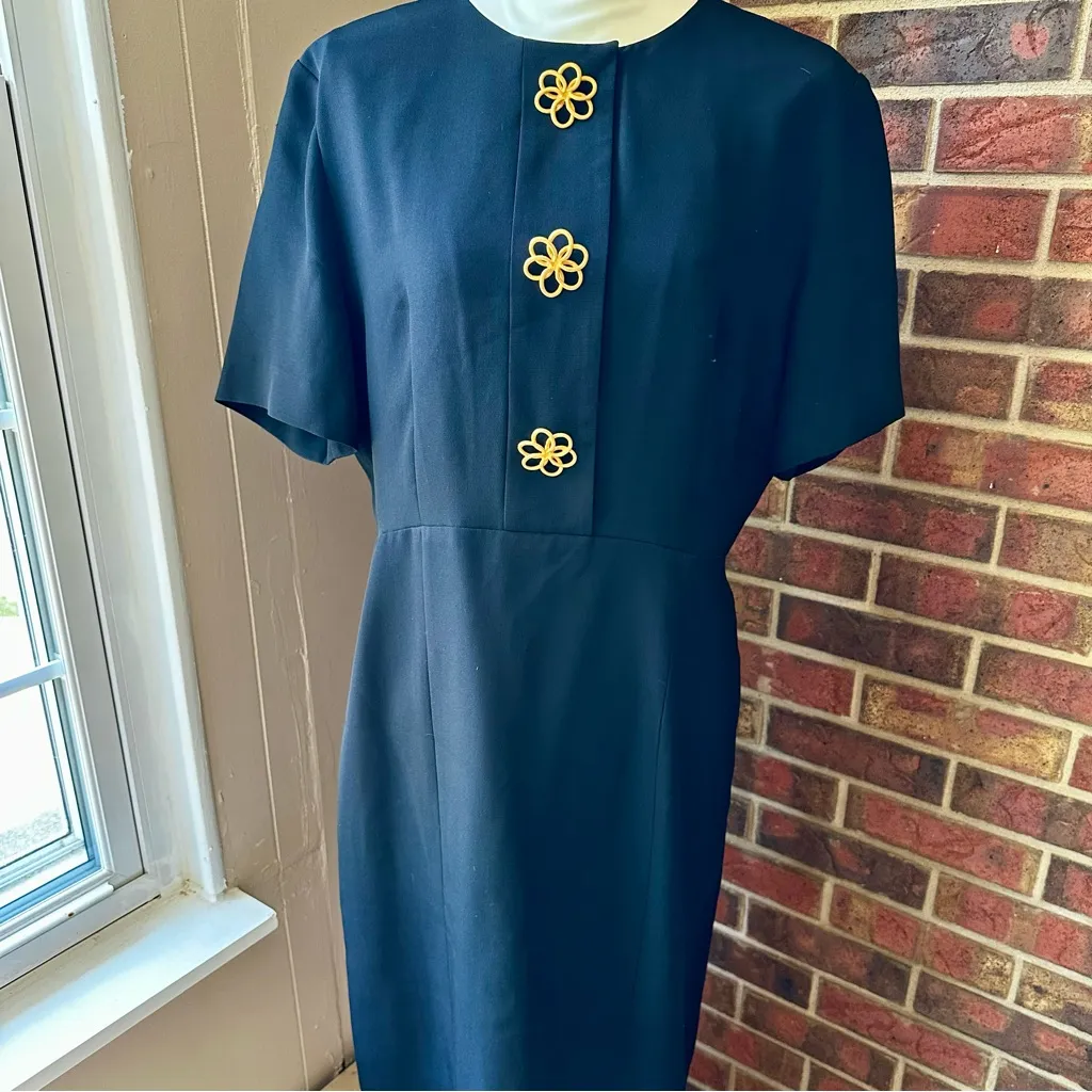 Claiborne Black Dress Gold Bold Metal Floral Buttons Working Girl Boss Babe Vibe Size 14 - Image 2