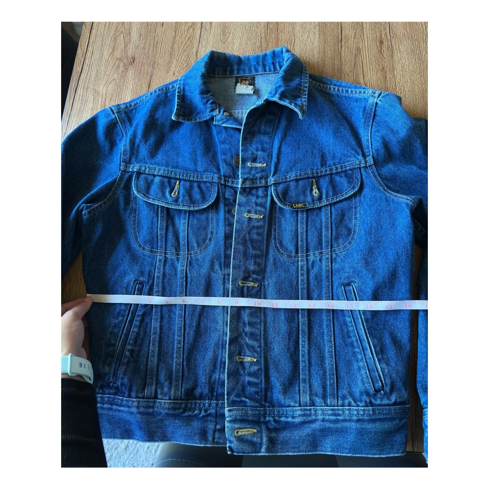 LEE Vintage Medium Wash Denim Jacket Size Medium - Image 4