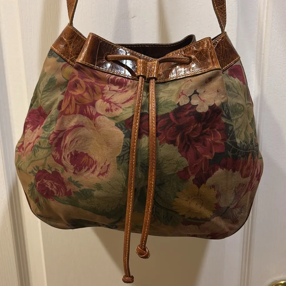 FURLA BRAND DARK TAN FLORAL CLOTH BUCKET LSTYLE BAG WITH LEATHER TIE CLOSURE❤️ - Image 2