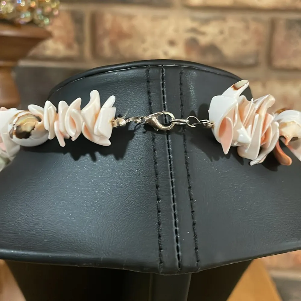 Vintage Chunky Peach Pink Large Square Puka Shaped Shells Beaded Choker - Image 4