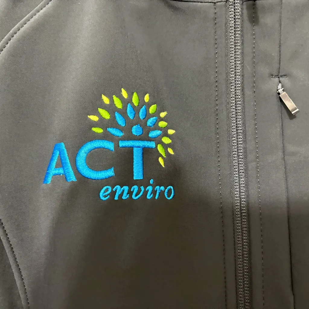 The North Face Apex Barrier Soft Shell Full Zip Jacket Black  Womens Logo Size L - Image 5