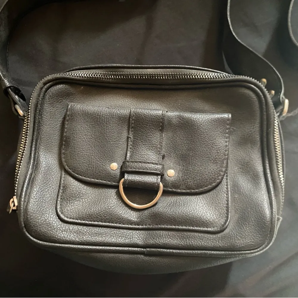 Black Crossbody Bag - Image 2