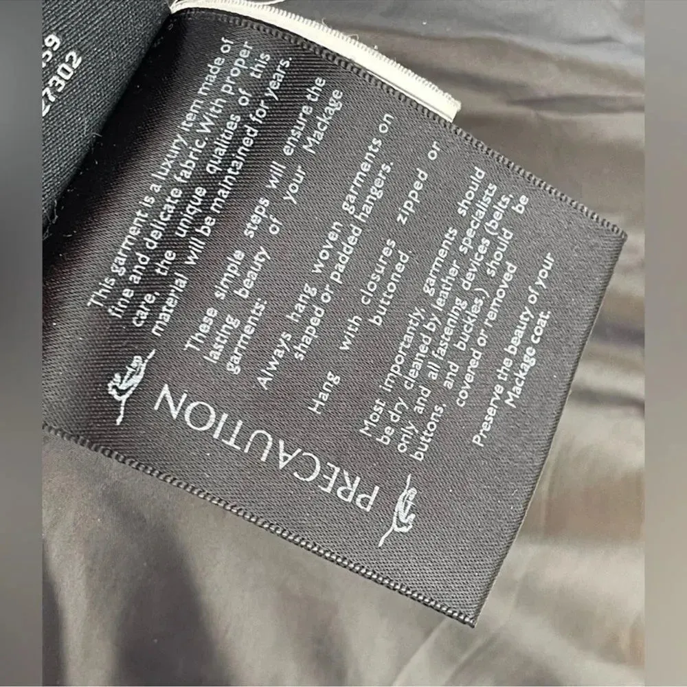 Mackage  Puffer Jacket Leather Trim size small - Image 15