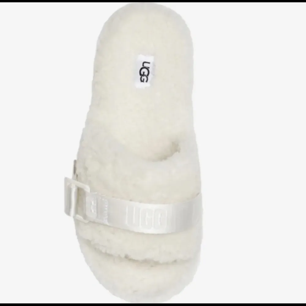 Giftable UGG Fluffita White Shearling Platform Sandal Slipper - Image 6