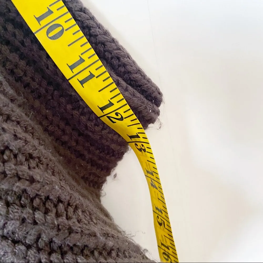 Hinge Waterfall Open Chunky Knit Cropped Sweater - Image 11