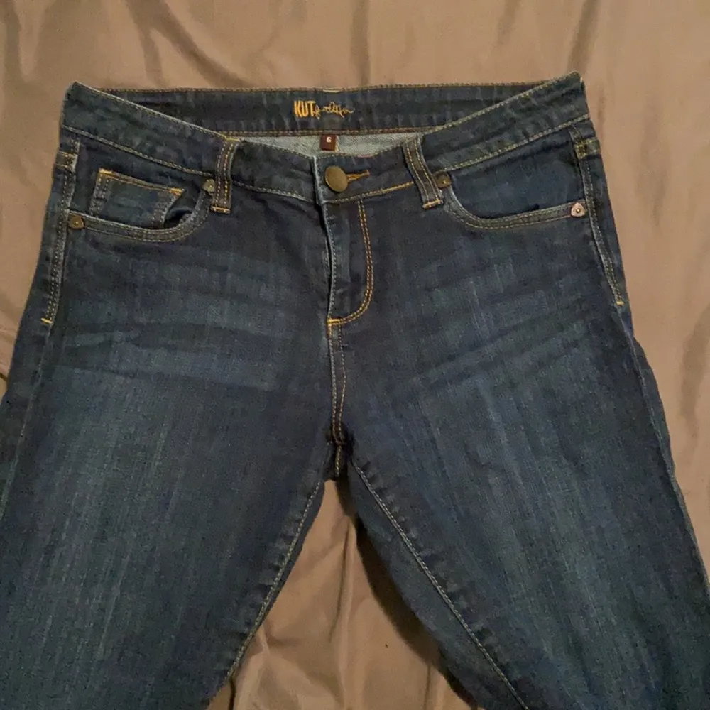 Kut From the Kloth Karen Baby Bootcut Jeans - Image 3