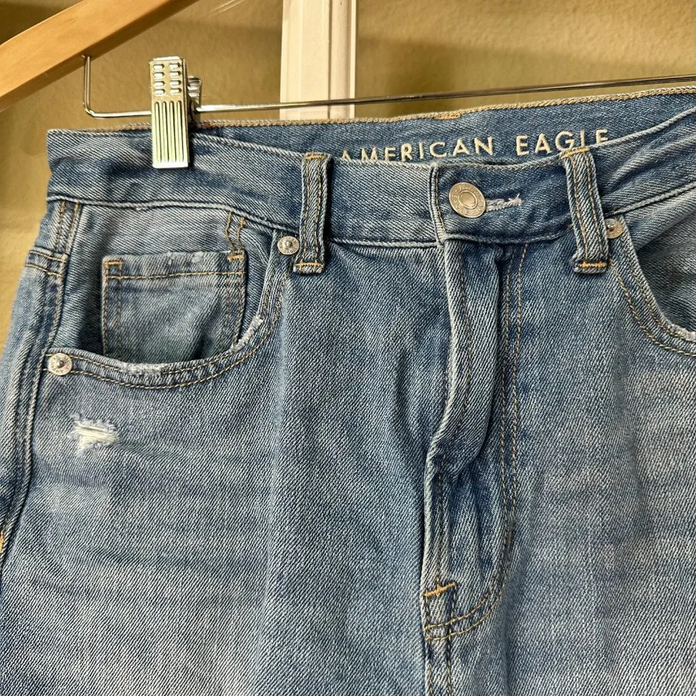 AMERICAN EAGLE Distressed Denim Mom Jean - 4 - Image 4
