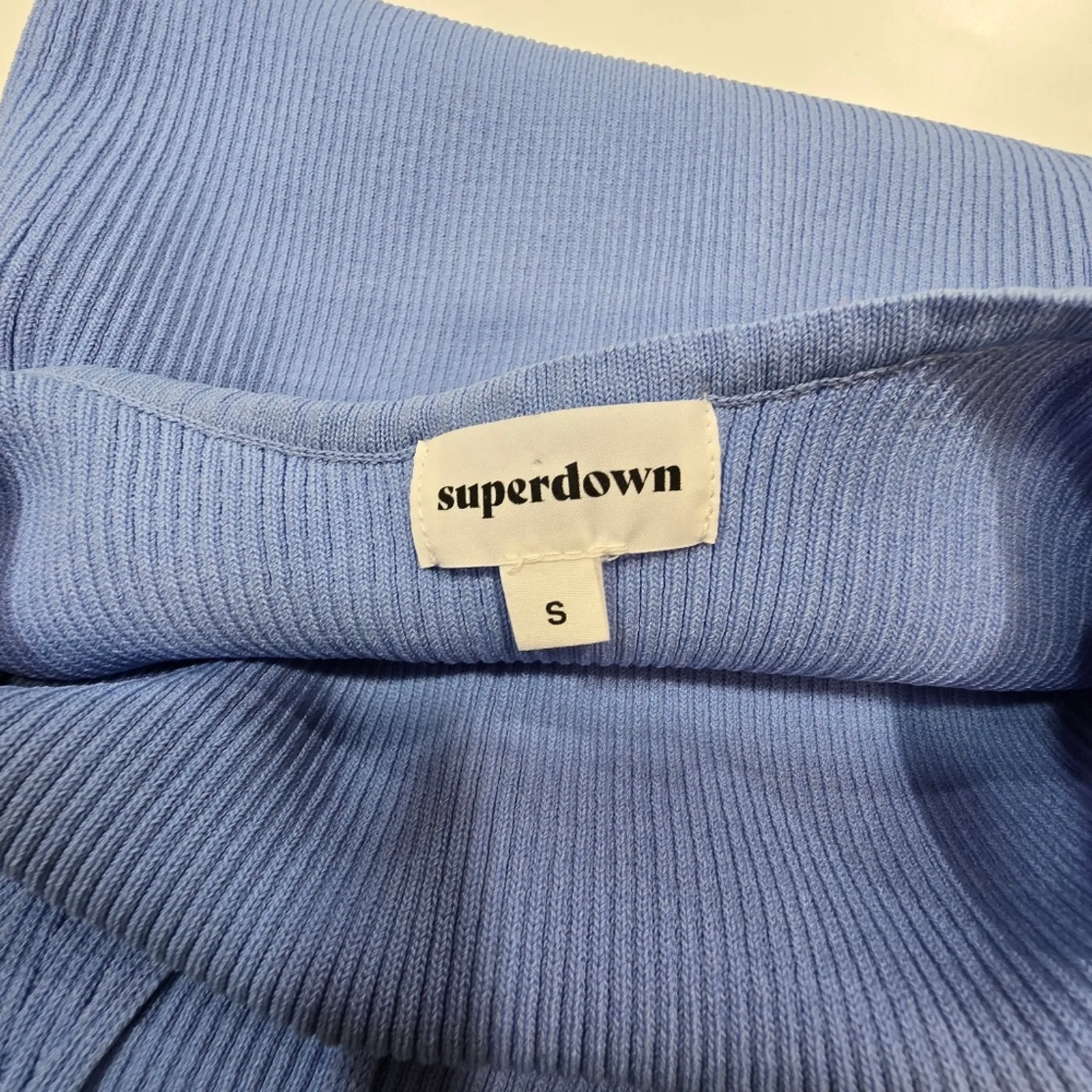 Superdown Racheal Open Back Dress in Blue Small - Image 8