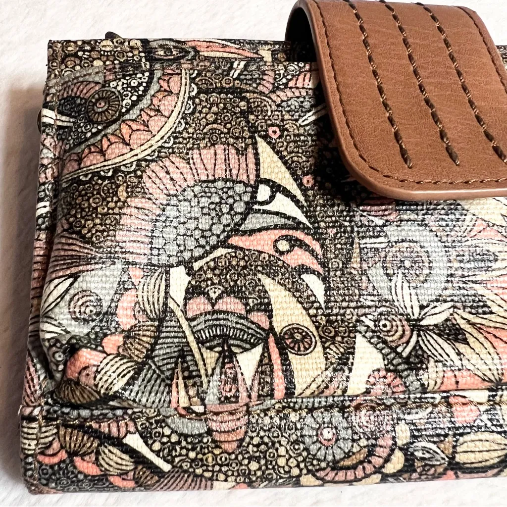 SAKROOTS Brown & Pink Bohemian Floral Pattern Olympic Smartphone Wallet Clutch - Image 2