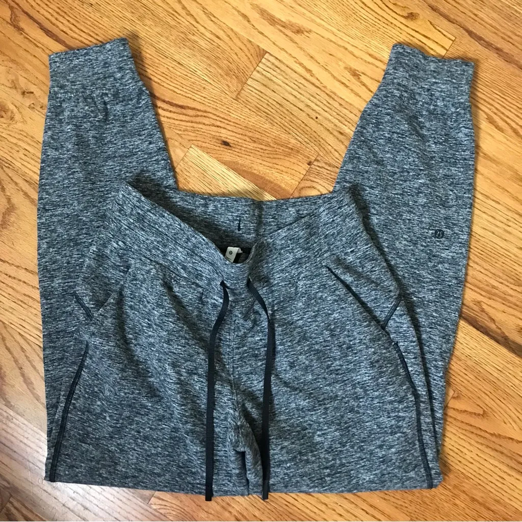 Lululemon Fleece Jogger Black/Gray NWOT - Image 2