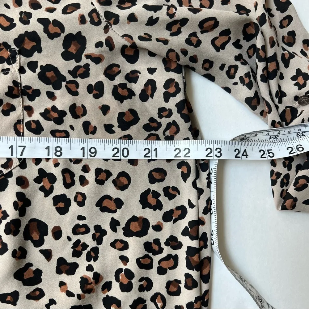 Lord & Taylor cheetah print popover long sleeve medium Tan - Image 13