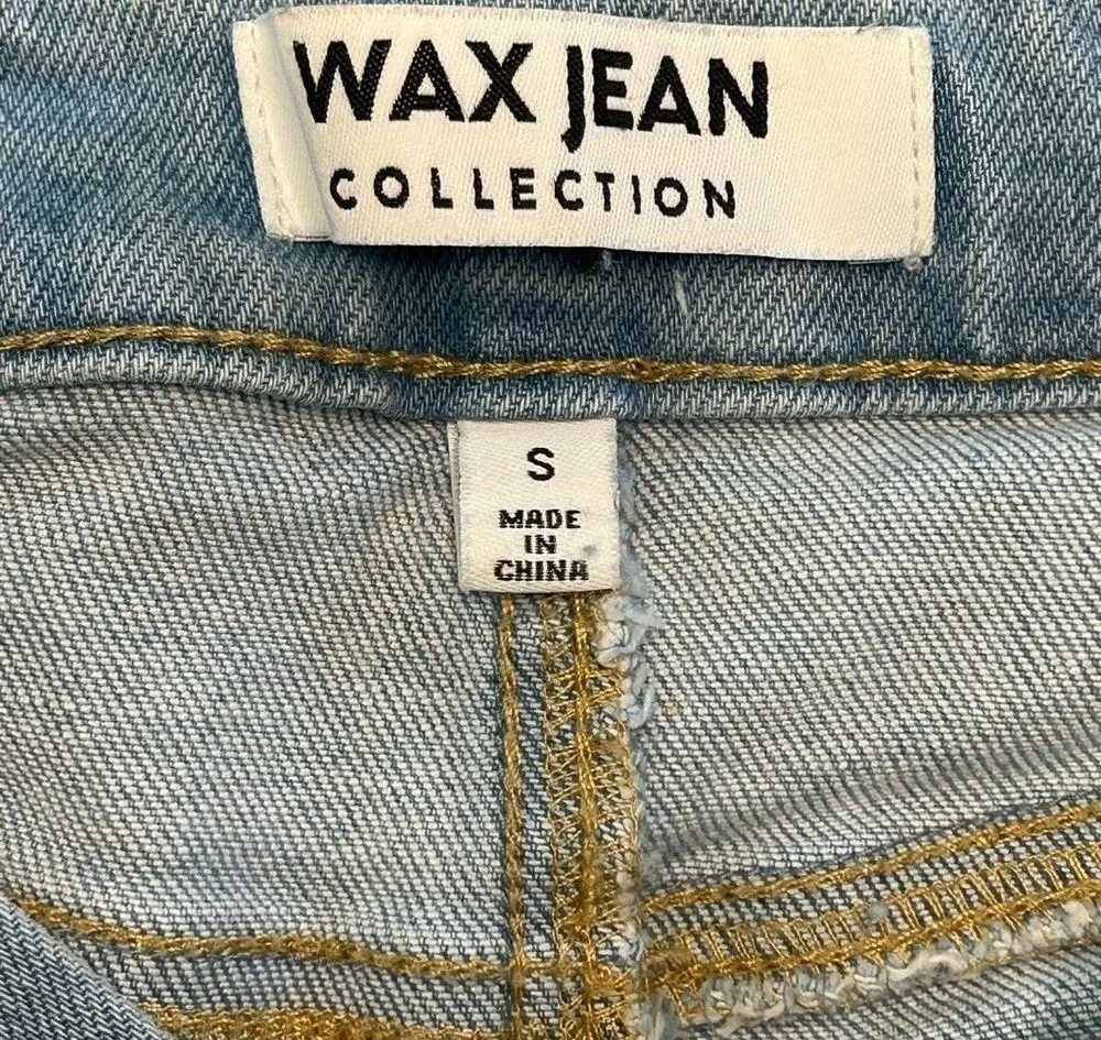 Wax Jean High Rise Destroyed worn in Denim Shorts Frayed Hem & Exposed Pocket S - Image 4