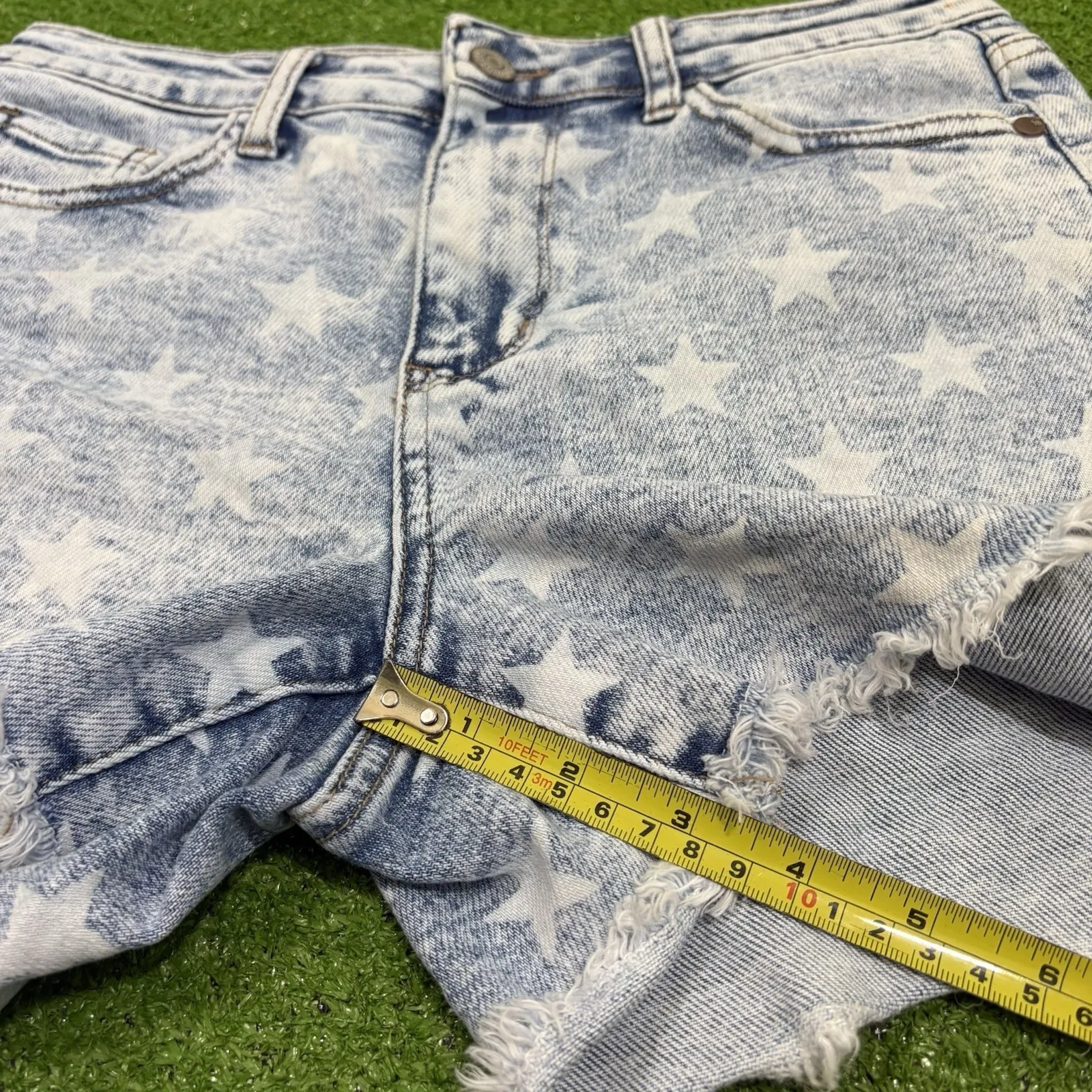 Judy Blue Star Print Distressed Cut-Off Women's Blue Denim Shorts Size M Western - Image 4