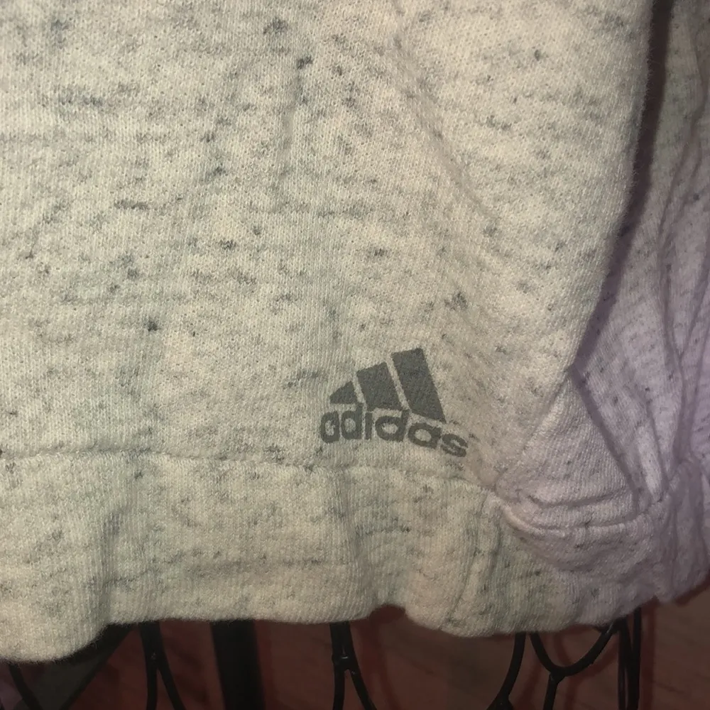 Adidas heathered gray high low crop top sweatshirt XL SWEATSHIRT CREWNECK​​ - Image 3