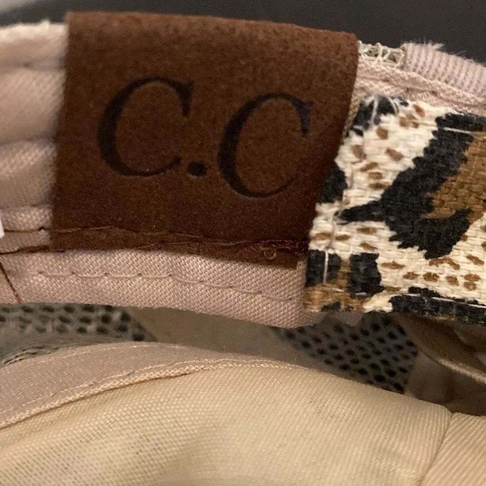 Charming Charlie’s Criss Cross Leopard Ponytail Trucker Hat - Image 10