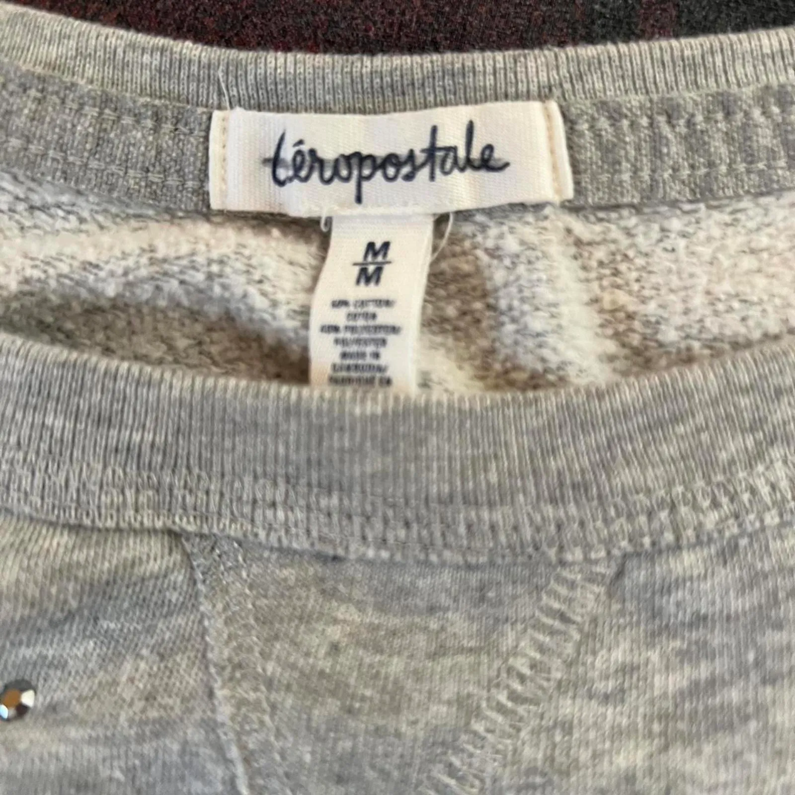 Aeropostale vintage Y2K cropped crewneck sweatshirt with rhinestones Size Small - Image 4