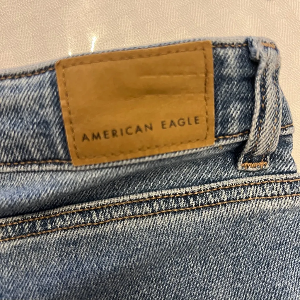 American Eagle Stretch Mom Jean Blue size 4 Long semi distressed look - Image 5