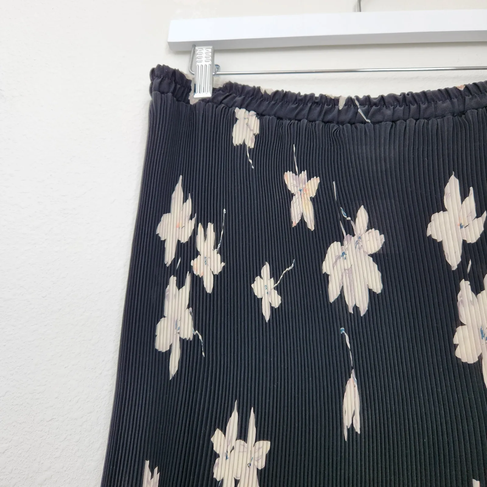 Vintage 90s Black Floral Pleated Chiffon Midi Skirt Whimsigoth Coquette M - Image 3