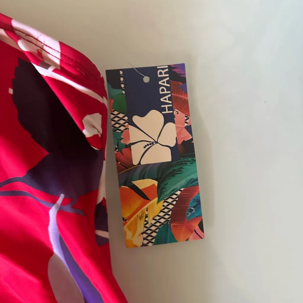 Hapari Vibrant Red Floral Swim Top Size M - Image 3