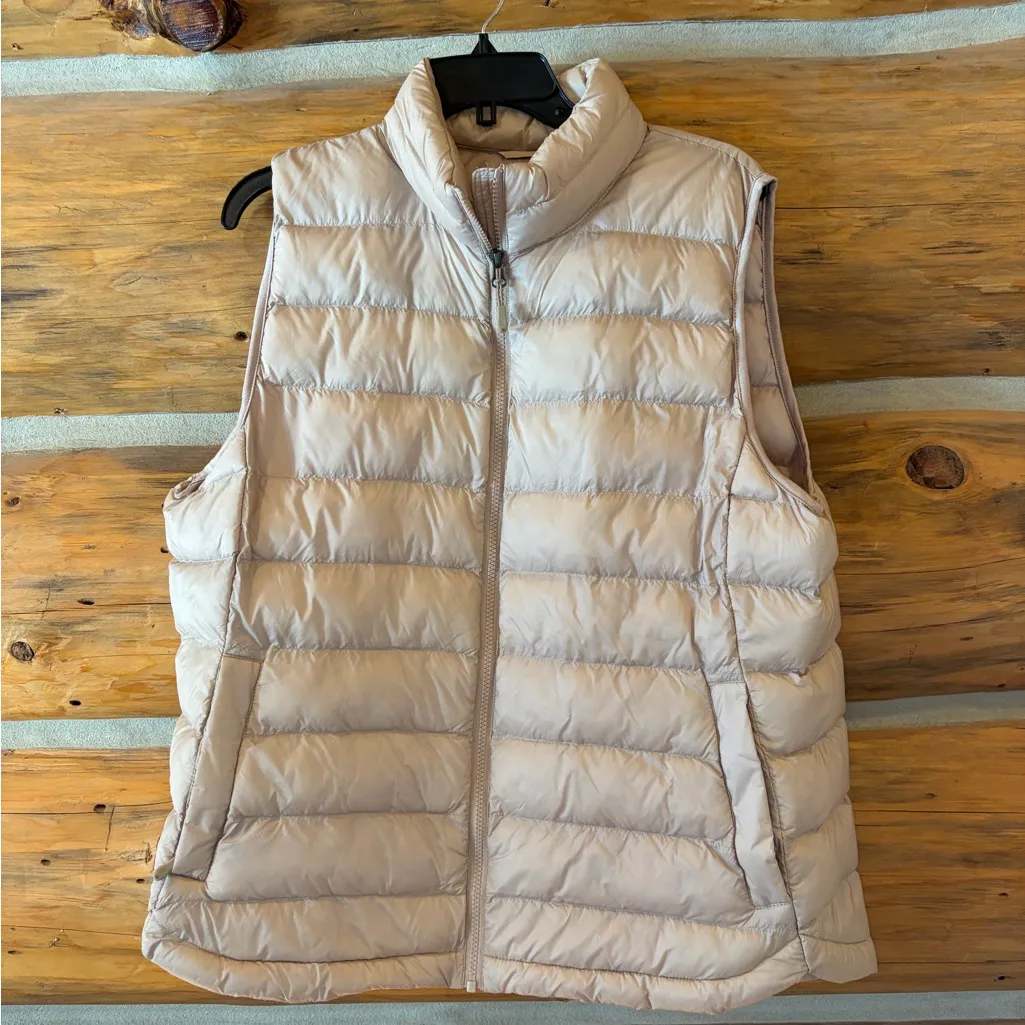 32 Degrees Women's Packable Lightweight Travel Vest Beige Size XL - Image 2